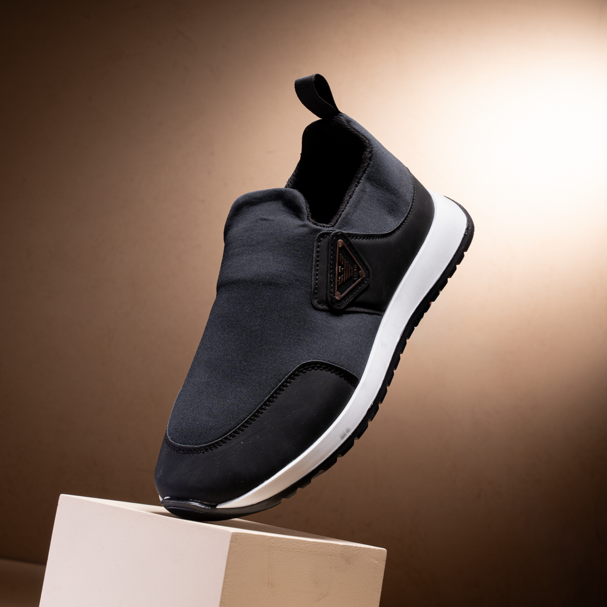 Armani FU4 Sneakers
