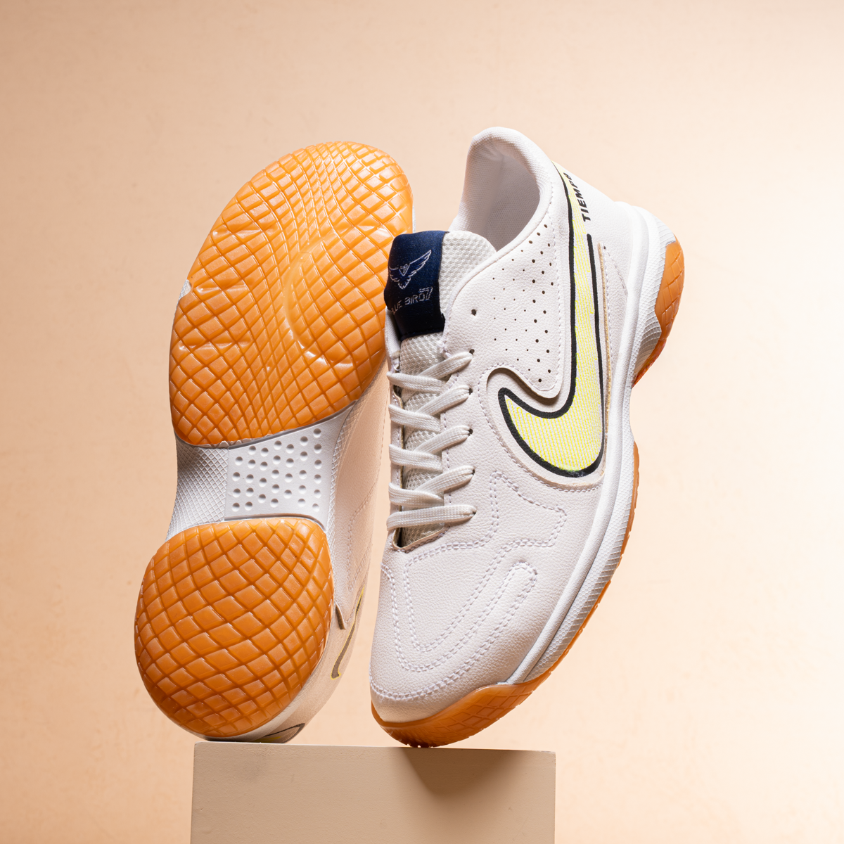 NK Tempo Sneakers – BL016