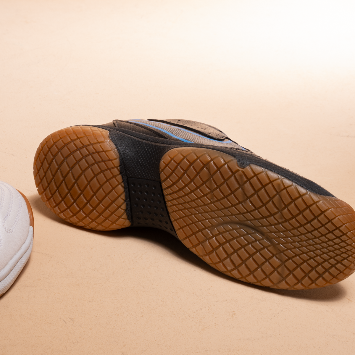 NK Tempo Sneakers – BL016