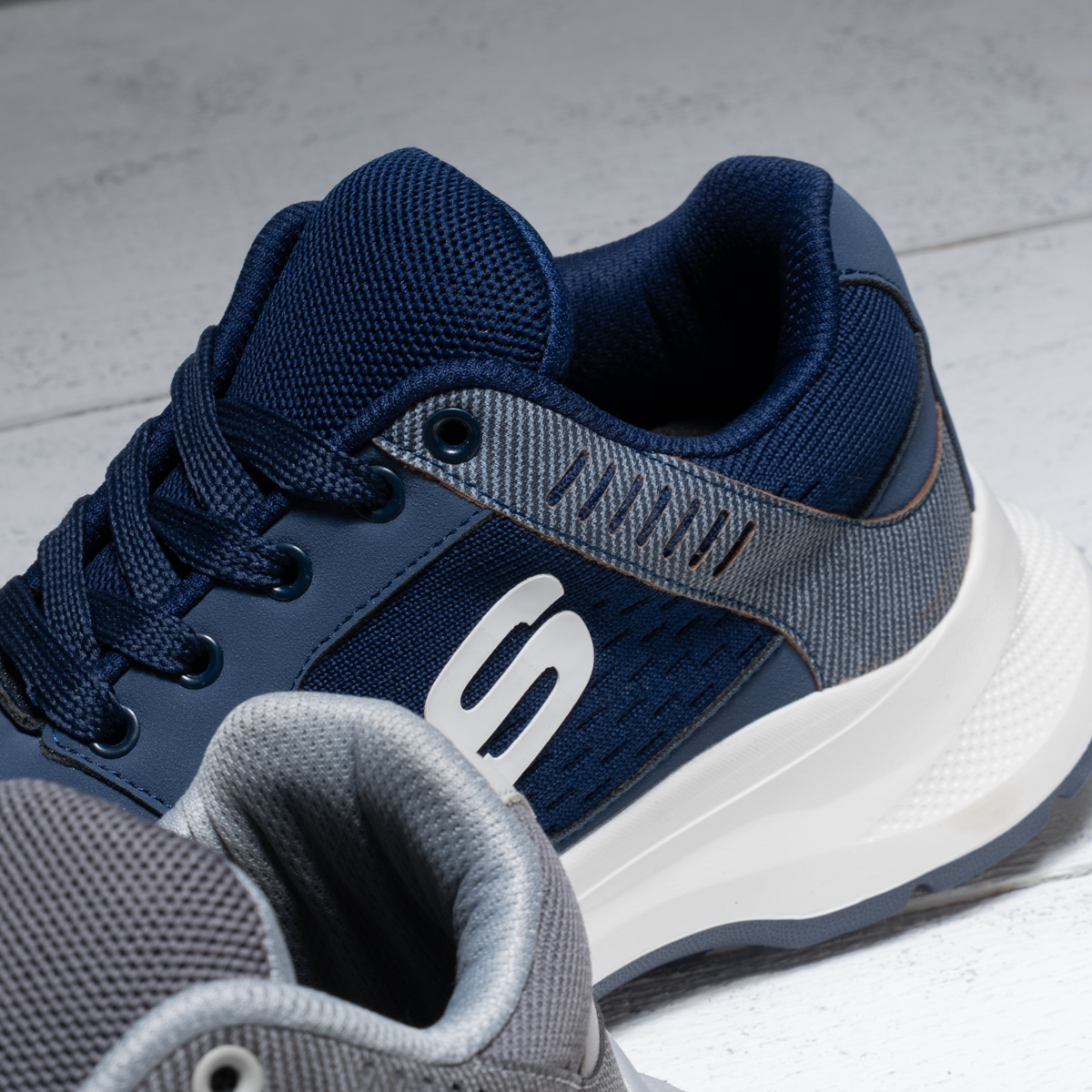 Skechers LKM