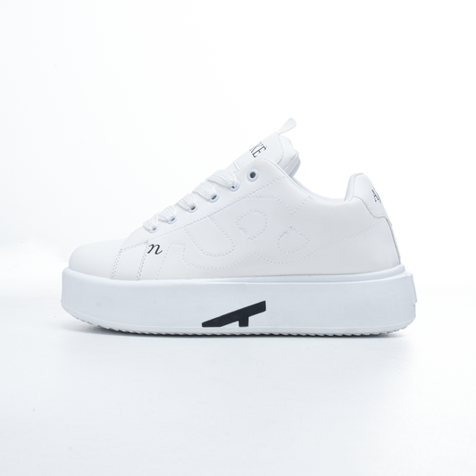 AJEKKE Sneakers – DAV3