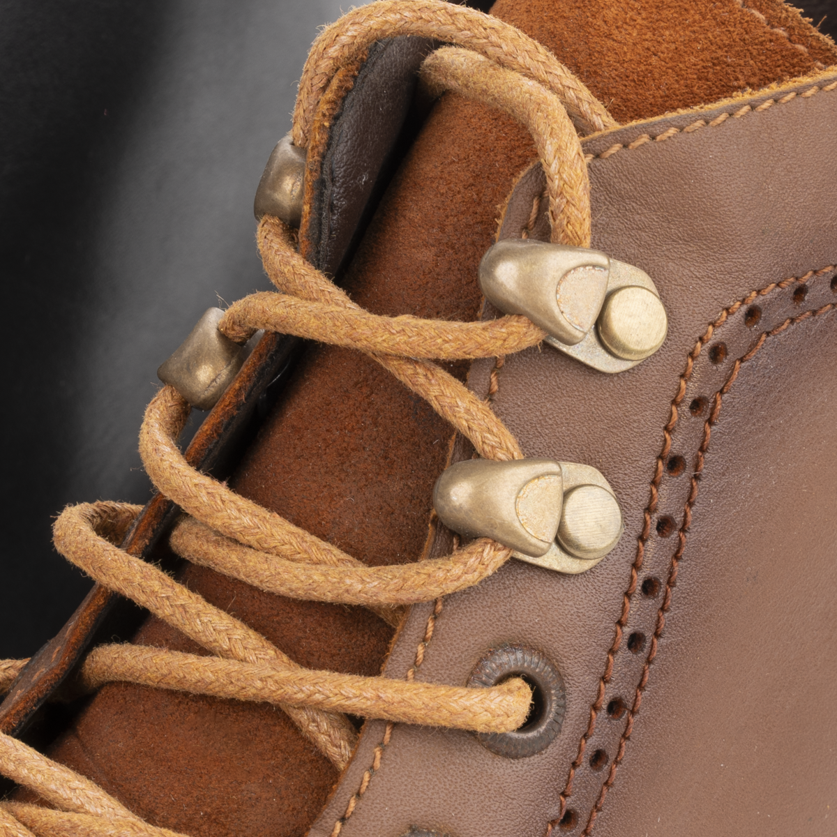 M26 Premium Leather Boots