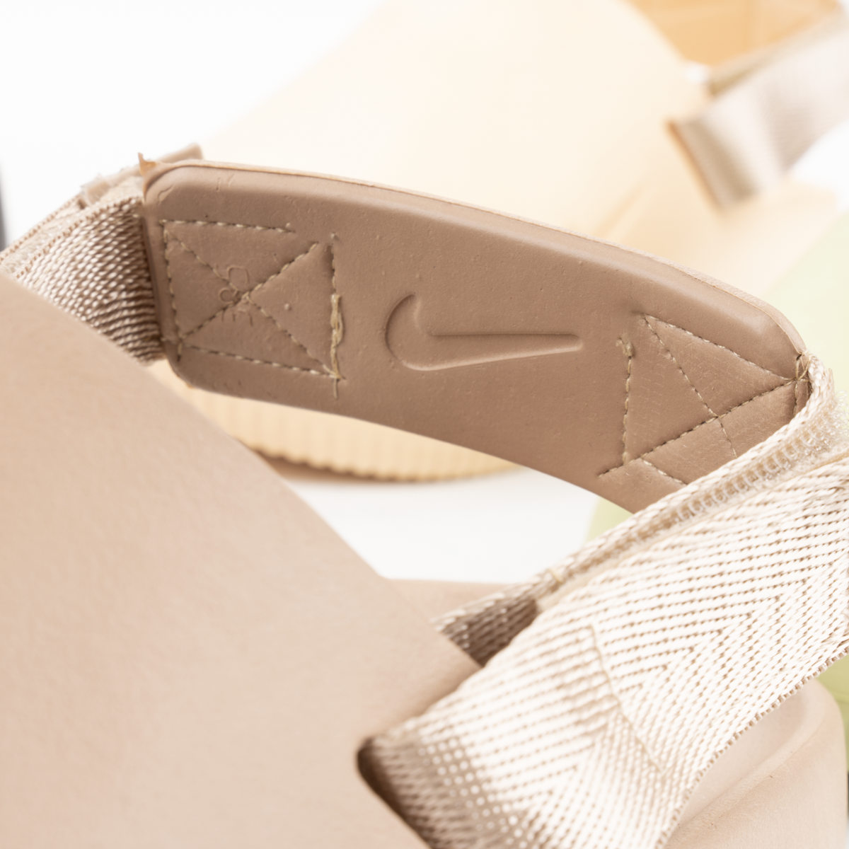 Uni Slipper Calm Mule