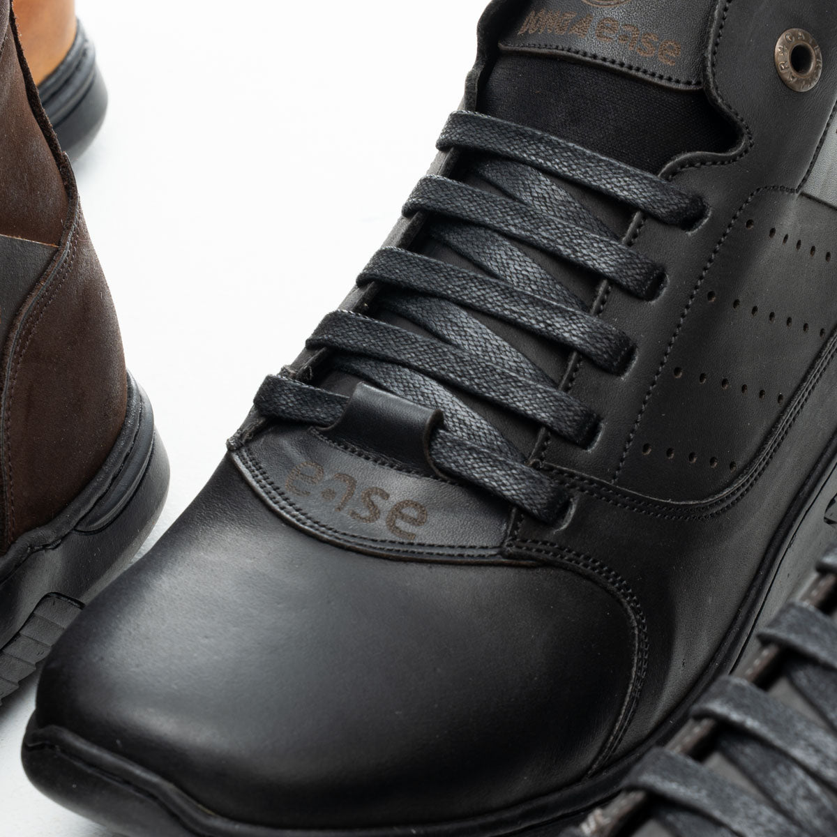 D1 Genuine Leather Donga Shoes