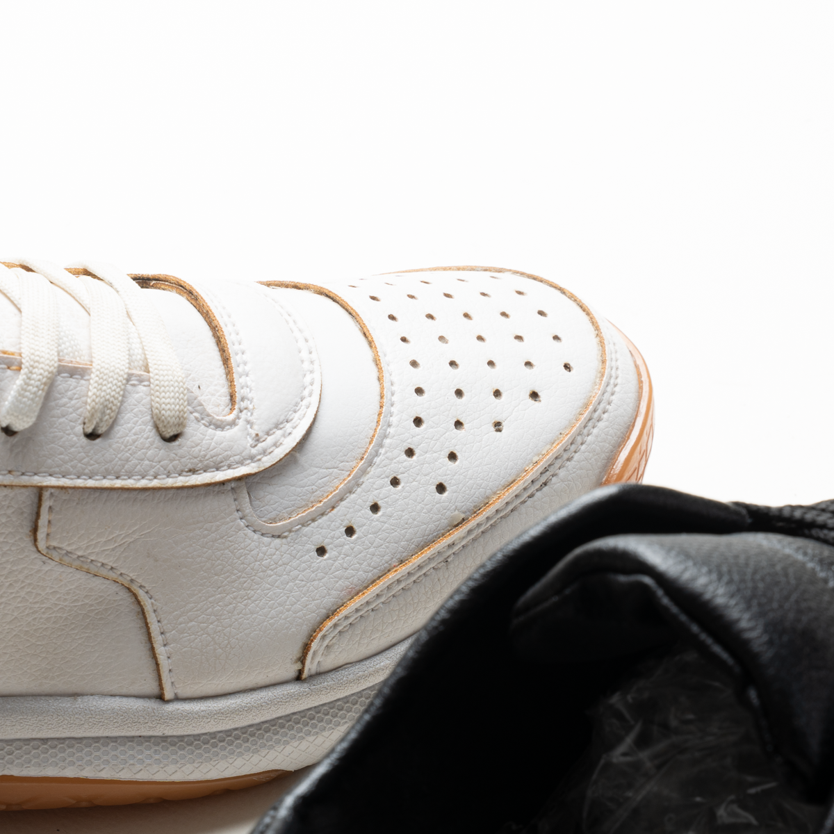 NK BL10 Sneakers – Motion Fit
