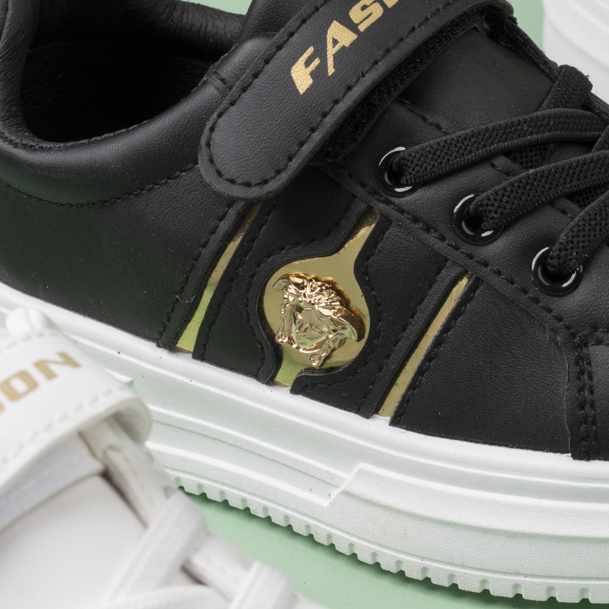 Kids • Fashion Sneakers