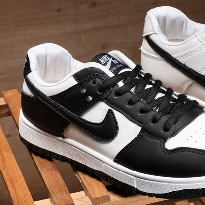 NK Women’s Sneaker