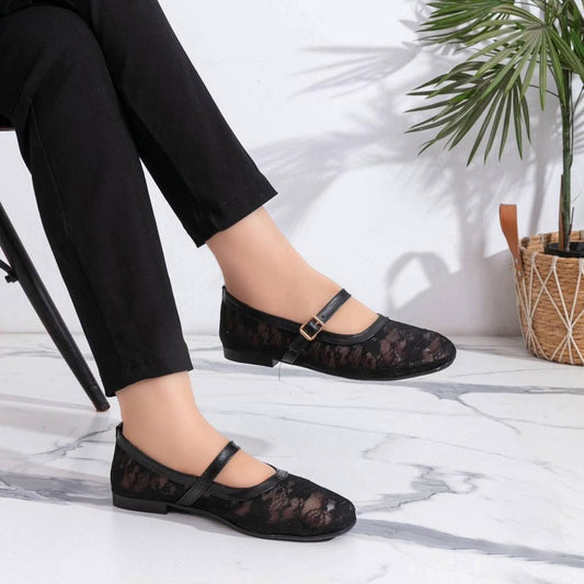 Lace Ballerina – D12