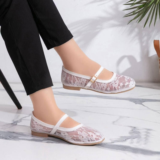 Lace Ballerina – D12